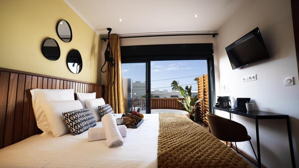 Maison Le Patio Jacuzzi Saint-Denis Ngoại thất bức ảnh
